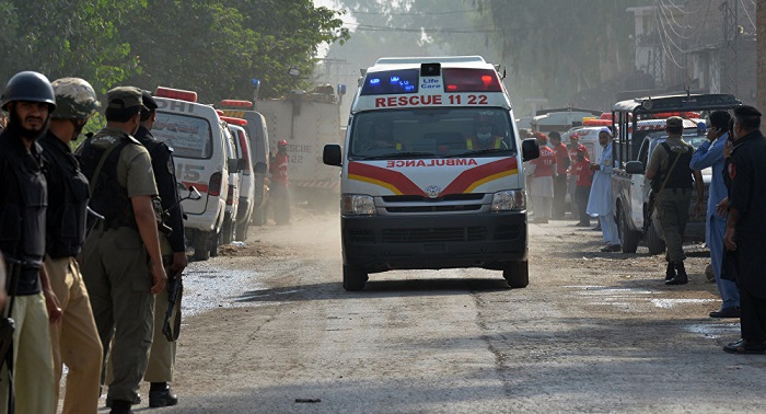 At least 27 people died as result of collision of two buses in Pakistan